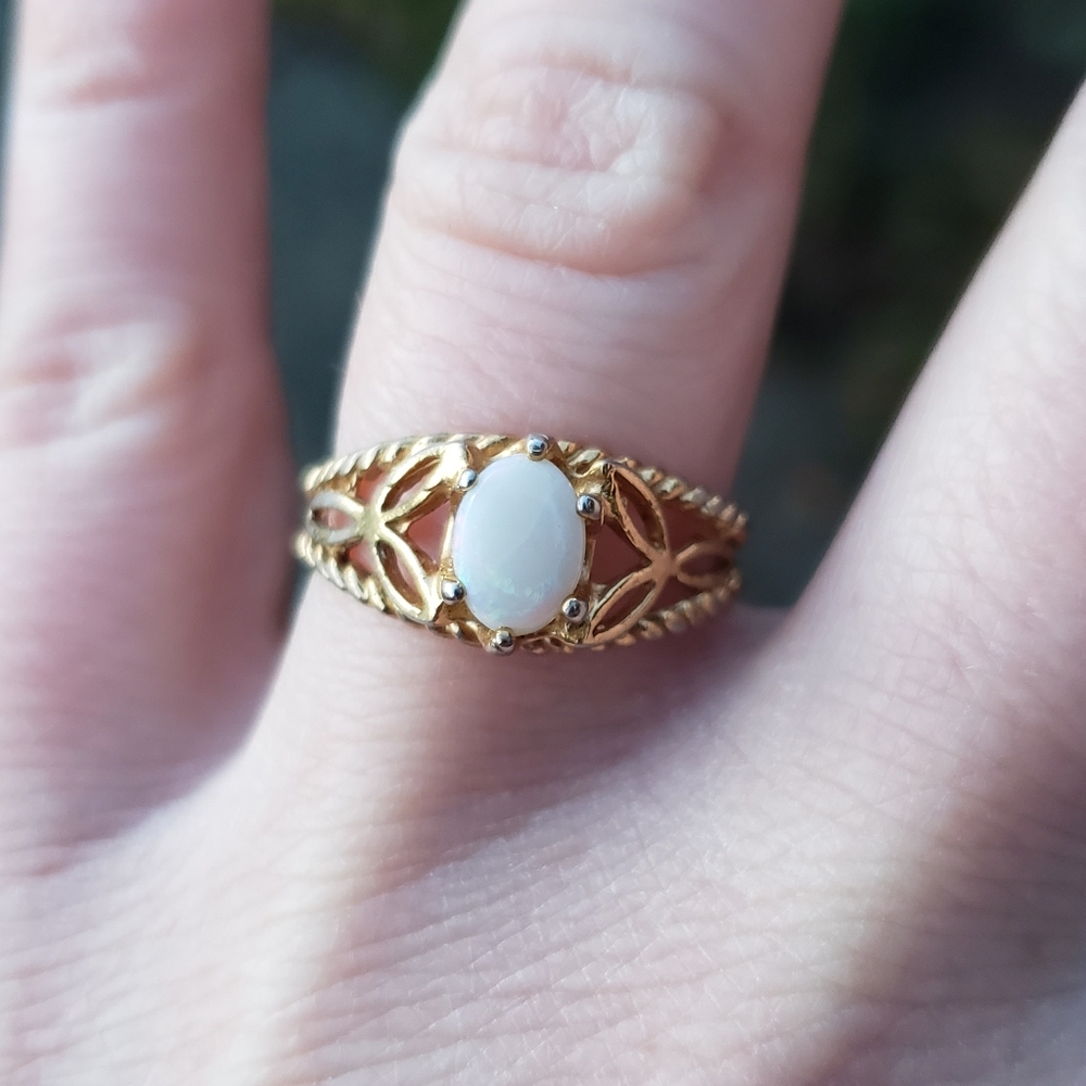 Gorgeous Vintage Designer Faux Opal Gold-Plated Art Noveau Uncas Ring